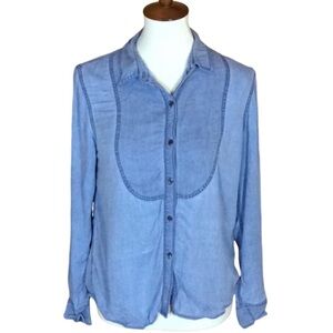 Two by Vince Camuto blue chambray shirt Size small